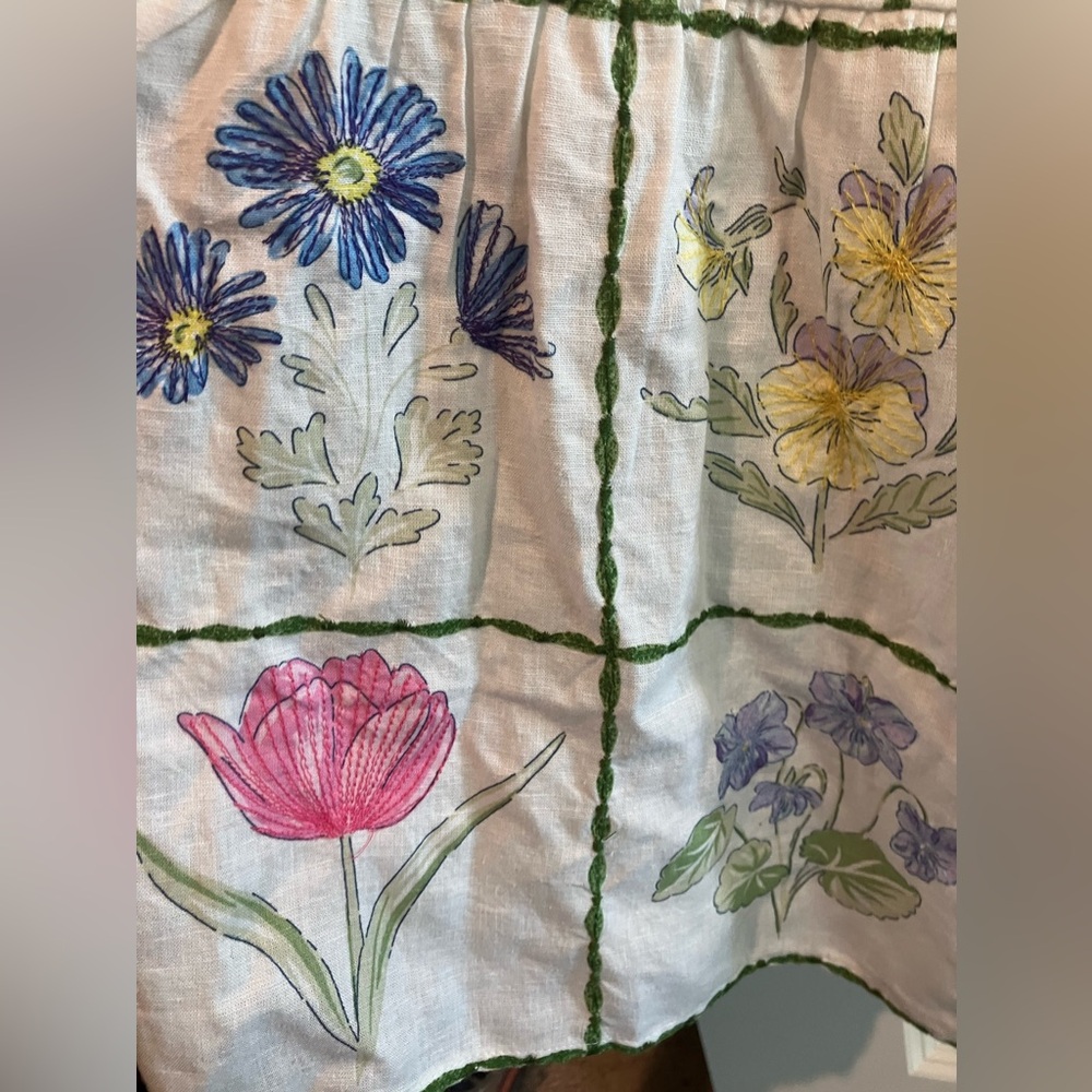 Crown & Ivy white floral grid Small, Pockets - Picture 13 of 16